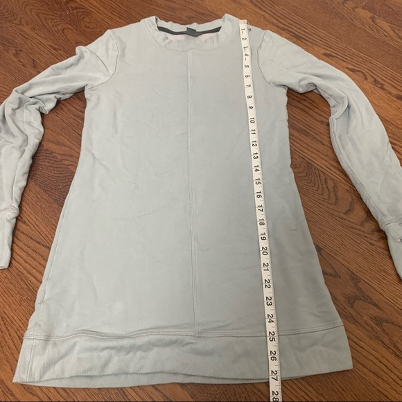 Eddie Bauer lightweight active tunic top - Picture 6 of 10